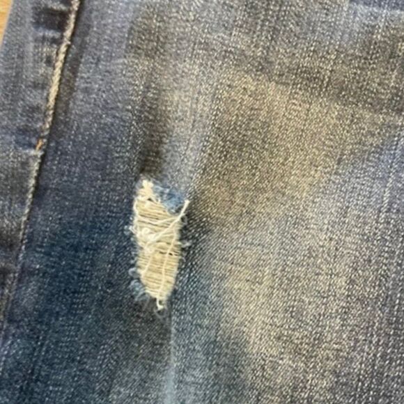 Frame Le Skinny de Jeanne Triangle Hem Jeans Blue Medium Wash Distressed Denim 2 - Picture 9 of 9